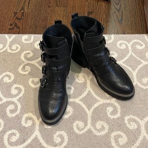 Paul Green lug sole bootie black size 8.5